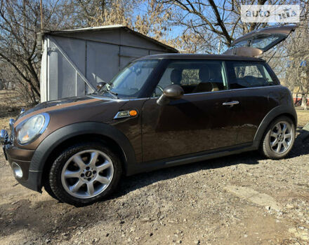 Коричневый Мини Hatch, объемом двигателя 1.6 л и пробегом 129 тыс. км за 8500 $, фото 13 на Automoto.ua