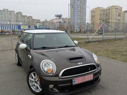 Мини Hatch 2011 в Киеве на Automoto.ua Коричневый Мини Hatch, объемом двигателя 1.6 л и пробегом 177 тыс. км за 8300 $, фото 1 на Automoto.ua