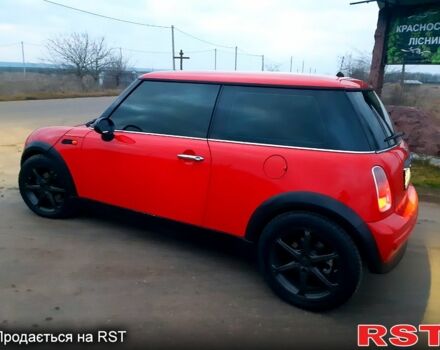 Красный Мини Hatch, объемом двигателя 1.6 л и пробегом 213 тыс. км за 4600 $, фото 4 на Automoto.ua