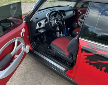 Красный Мини Hatch, объемом двигателя 1.6 л и пробегом 193 тыс. км за 4000 $, фото 10 на Automoto.ua