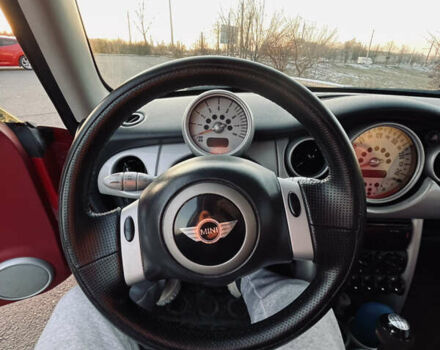 Красный Мини Hatch, объемом двигателя 1.6 л и пробегом 191 тыс. км за 5350 $, фото 12 на Automoto.ua