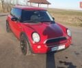 Красный Мини Hatch, объемом двигателя 1.6 л и пробегом 210 тыс. км за 3999 $, фото 8 на Automoto.ua