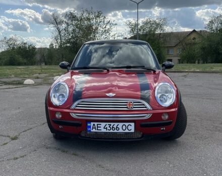 Красный Мини Hatch, объемом двигателя 1.6 л и пробегом 193 тыс. км за 4000 $, фото 1 на Automoto.ua