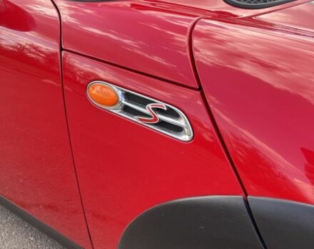 Красный Мини Hatch, объемом двигателя 1.6 л и пробегом 193 тыс. км за 4000 $, фото 4 на Automoto.ua