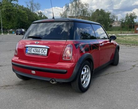 Красный Мини Hatch, объемом двигателя 1.6 л и пробегом 193 тыс. км за 4000 $, фото 5 на Automoto.ua