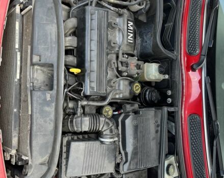 Красный Мини Hatch, объемом двигателя 1.6 л и пробегом 193 тыс. км за 4000 $, фото 15 на Automoto.ua