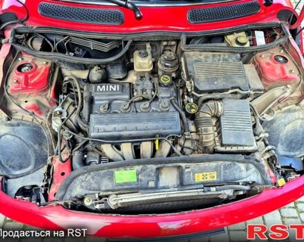 Красный Мини Hatch, объемом двигателя 1.6 л и пробегом 167 тыс. км за 5600 $, фото 12 на Automoto.ua
