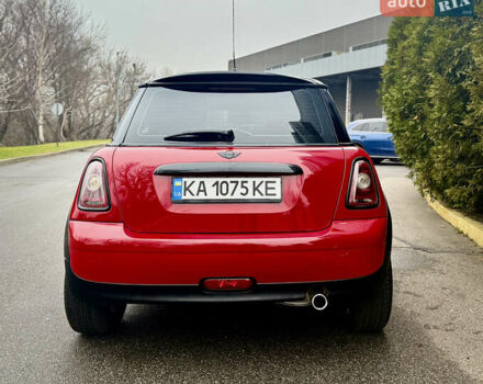 Красный Мини Hatch, объемом двигателя 1.6 л и пробегом 133 тыс. км за 6300 $, фото 3 на Automoto.ua