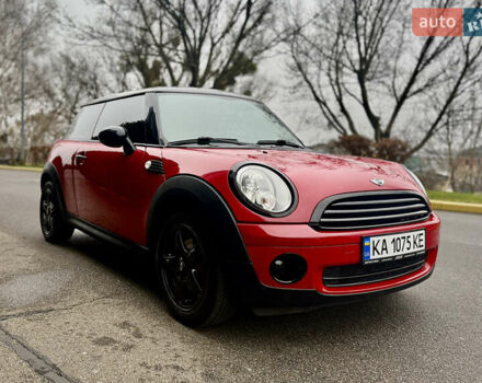 Красный Мини Hatch, объемом двигателя 1.6 л и пробегом 133 тыс. км за 6300 $, фото 5 на Automoto.ua