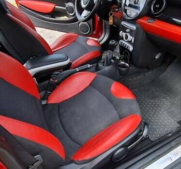 Червоний Міні Hatch, об'ємом двигуна 0 л та пробігом 107 тис. км за 7500 $, фото 12 на Automoto.ua