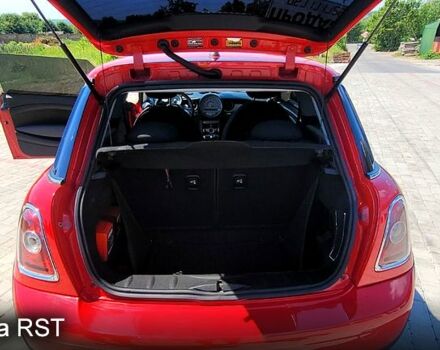 Красный Мини Hatch, объемом двигателя 1.4 л и пробегом 180 тыс. км за 7500 $, фото 10 на Automoto.ua