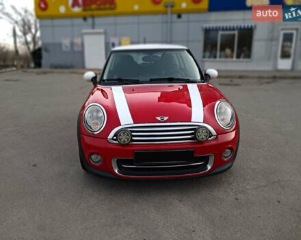 Красный Мини Hatch, объемом двигателя 1.6 л и пробегом 154 тыс. км за 7800 $, фото 4 на Automoto.ua