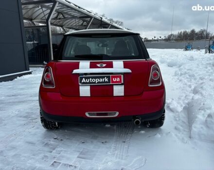 Красный Мини Hatch, объемом двигателя 1.6 л и пробегом 159 тыс. км за 7990 $, фото 3 на Automoto.ua