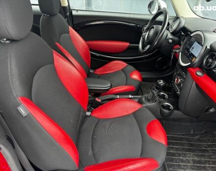 Красный Мини Hatch, объемом двигателя 1.6 л и пробегом 159 тыс. км за 7990 $, фото 15 на Automoto.ua
