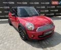 Красный Мини Hatch, объемом двигателя 1.6 л и пробегом 121 тыс. км за 8000 $, фото 1 на Automoto.ua