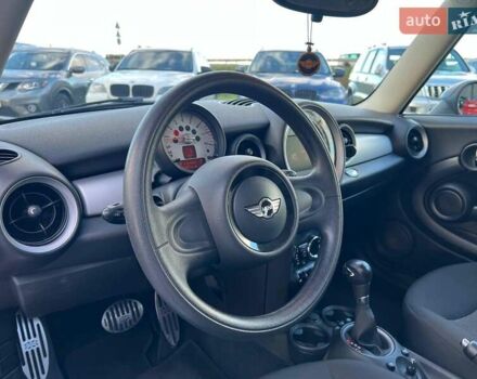 Мини Hatch 2013 в Львове на Automoto.ua Красный Мини Hatch, объемом двигателя 1.6 л и пробегом 55 тыс. км за 9490 $, фото 16 на Automoto.ua