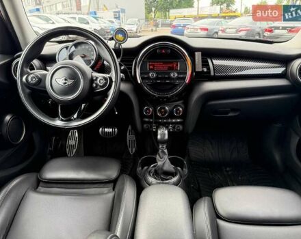Красный Мини Hatch, объемом двигателя 2 л и пробегом 130 тыс. км за 10990 $, фото 25 на Automoto.ua
