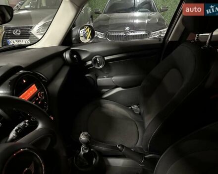 Красный Мини Hatch, объемом двигателя 1.2 л и пробегом 87 тыс. км за 7900 $, фото 18 на Automoto.ua