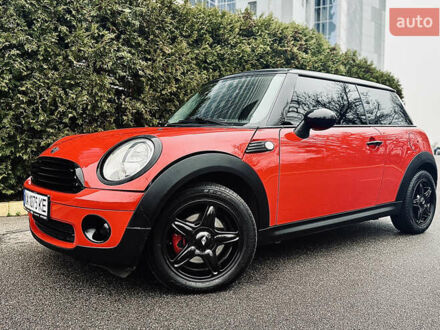 Червоний Міні Hatch, об'ємом двигуна 1.6 л та пробігом 133 тис. км за 6300 $, фото 1 на Automoto.ua