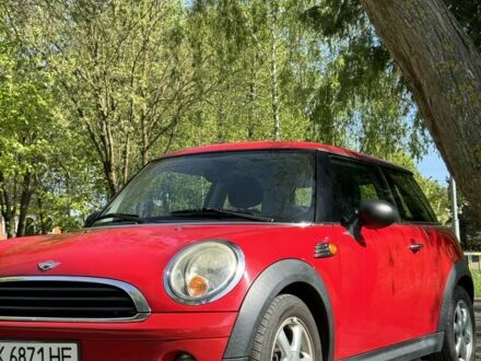 Червоний Міні Hatch, об'ємом двигуна 1.4 л та пробігом 227 тис. км за 4400 $, фото 1 на Automoto.ua
