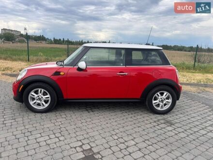 Красный Мини Hatch, объемом двигателя 1.6 л и пробегом 130 тыс. км за 7200 $, фото 1 на Automoto.ua