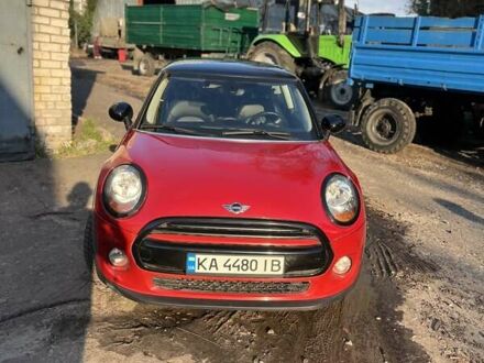 Червоний Міні Hatch, об'ємом двигуна 1.5 л та пробігом 110 тис. км за 12000 $, фото 1 на Automoto.ua