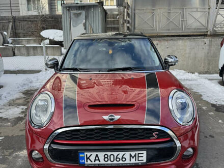 Червоний Міні Hatch, об'ємом двигуна 2 л та пробігом 98 тис. км за 16500 $, фото 1 на Automoto.ua