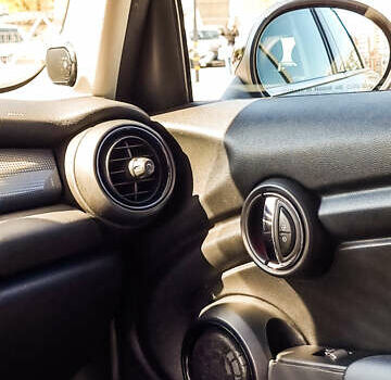 Мини Hatch, объемом двигателя 1.5 л и пробегом 150 тыс. км за 12500 $, фото 7 на Automoto.ua