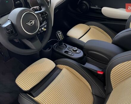 купити нове авто Міні Hatch 2023 року від офіційного дилера Емералд Моторс Міні фото