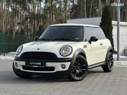 Міні Hatch 2009 у Києві на Automoto.ua Міні Hatch, об'ємом двигуна 1.6 л та пробігом 169 тис. км за 8500 $, фото 1 на Automoto.ua