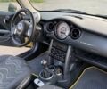 Желтый Мини Hatch, объемом двигателя 1.6 л и пробегом 300 тыс. км за 4500 $, фото 2 на Automoto.ua