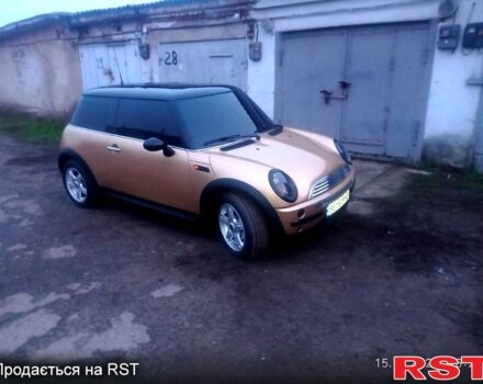 Желтый Мини Hatch, объемом двигателя 1.6 л и пробегом 200 тыс. км за 4800 $, фото 1 на Automoto.ua