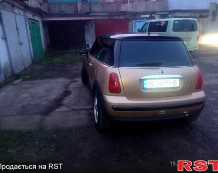 Желтый Мини Hatch, объемом двигателя 1.6 л и пробегом 200 тыс. км за 4800 $, фото 2 на Automoto.ua