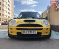 Желтый Мини Hatch, объемом двигателя 1.6 л и пробегом 150 тыс. км за 9200 $, фото 1 на Automoto.ua