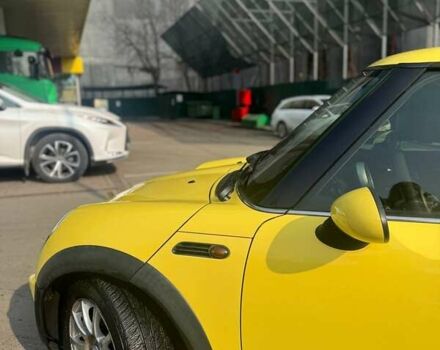 Желтый Мини Hatch, объемом двигателя 1.6 л и пробегом 200 тыс. км за 6200 $, фото 2 на Automoto.ua