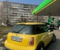 Желтый Мини Hatch, объемом двигателя 1.6 л и пробегом 200 тыс. км за 6200 $, фото 3 на Automoto.ua