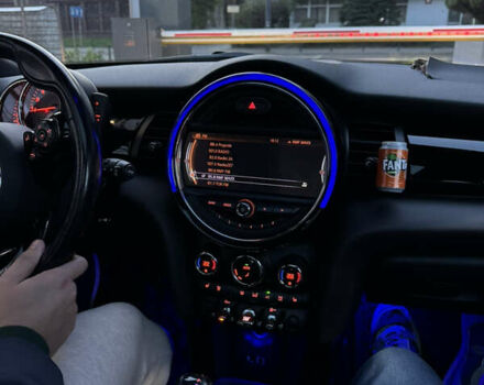 Желтый Мини Hatch, объемом двигателя 2 л и пробегом 150 тыс. км за 11900 $, фото 17 на Automoto.ua