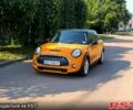 Желтый Мини Hatch, объемом двигателя 2 л и пробегом 96 тыс. км за 14800 $, фото 1 на Automoto.ua