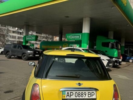 Жовтий Міні Hatch, об'ємом двигуна 1.6 л та пробігом 200 тис. км за 6200 $, фото 1 на Automoto.ua