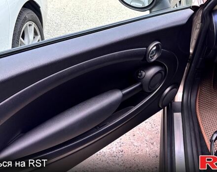 Сірий Міні Hatch, об'ємом двигуна 1.6 л та пробігом 143 тис. км за 9850 $, фото 11 на Automoto.ua