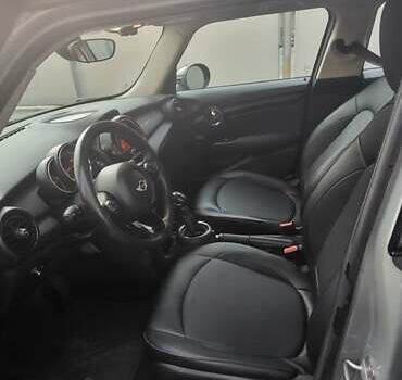 Серый Мини Hatch, объемом двигателя 1.5 л и пробегом 114 тыс. км за 13500 $, фото 11 на Automoto.ua