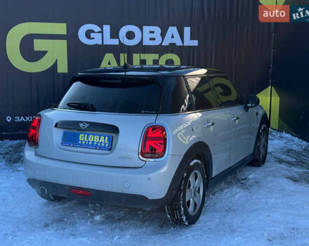 Сірий Міні Hatch, об'ємом двигуна 1.5 л та пробігом 62 тис. км за 14900 $, фото 7 на Automoto.ua