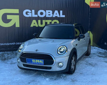 Сірий Міні Hatch, об'ємом двигуна 1.5 л та пробігом 62 тис. км за 14900 $, фото 1 на Automoto.ua