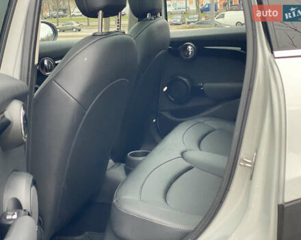 Серый Мини Hatch, объемом двигателя 1.5 л и пробегом 58 тыс. км за 16999 $, фото 19 на Automoto.ua
