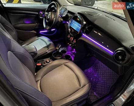 Сірий Міні Hatch, об'ємом двигуна 1.5 л та пробігом 29 тис. км за 19500 $, фото 32 на Automoto.ua