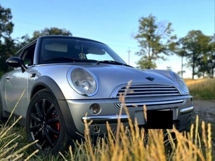 Сірий Міні Hatch, об'ємом двигуна 1.6 л та пробігом 250 тис. км за 4250 $, фото 1 на Automoto.ua