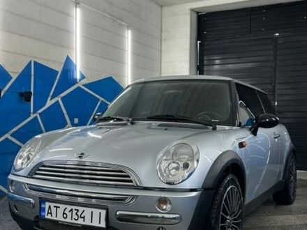 Серый Мини Hatch, объемом двигателя 1.6 л и пробегом 140 тыс. км за 5600 $, фото 1 на Automoto.ua