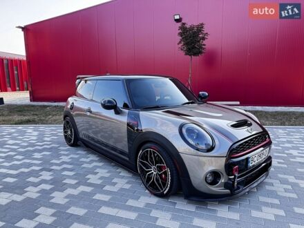Серый Мини Hatch, объемом двигателя 2 л и пробегом 104 тыс. км за 19700 $, фото 1 на Automoto.ua