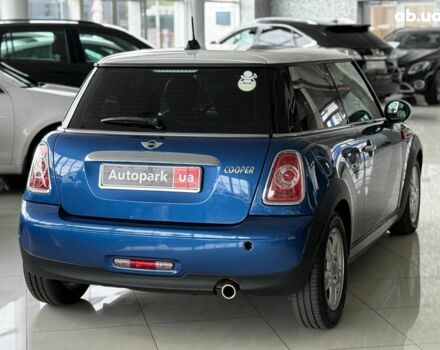 Мини Hatch 2013 в Одессе на Automoto.ua Синий Мини Hatch, объемом двигателя 1.6 л и пробегом 156 тыс. км за 10440 $, фото 4 на Automoto.ua