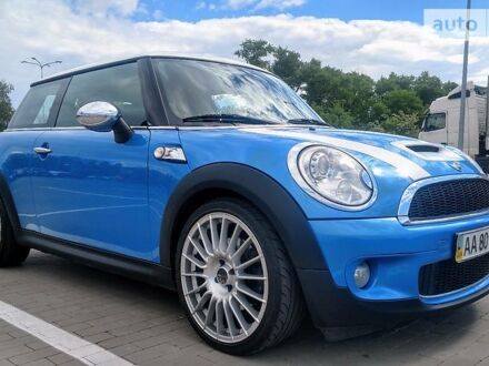 Синий Мини Hatch, объемом двигателя 1.6 л и пробегом 215 тыс. км за 7800 $, фото 1 на Automoto.ua